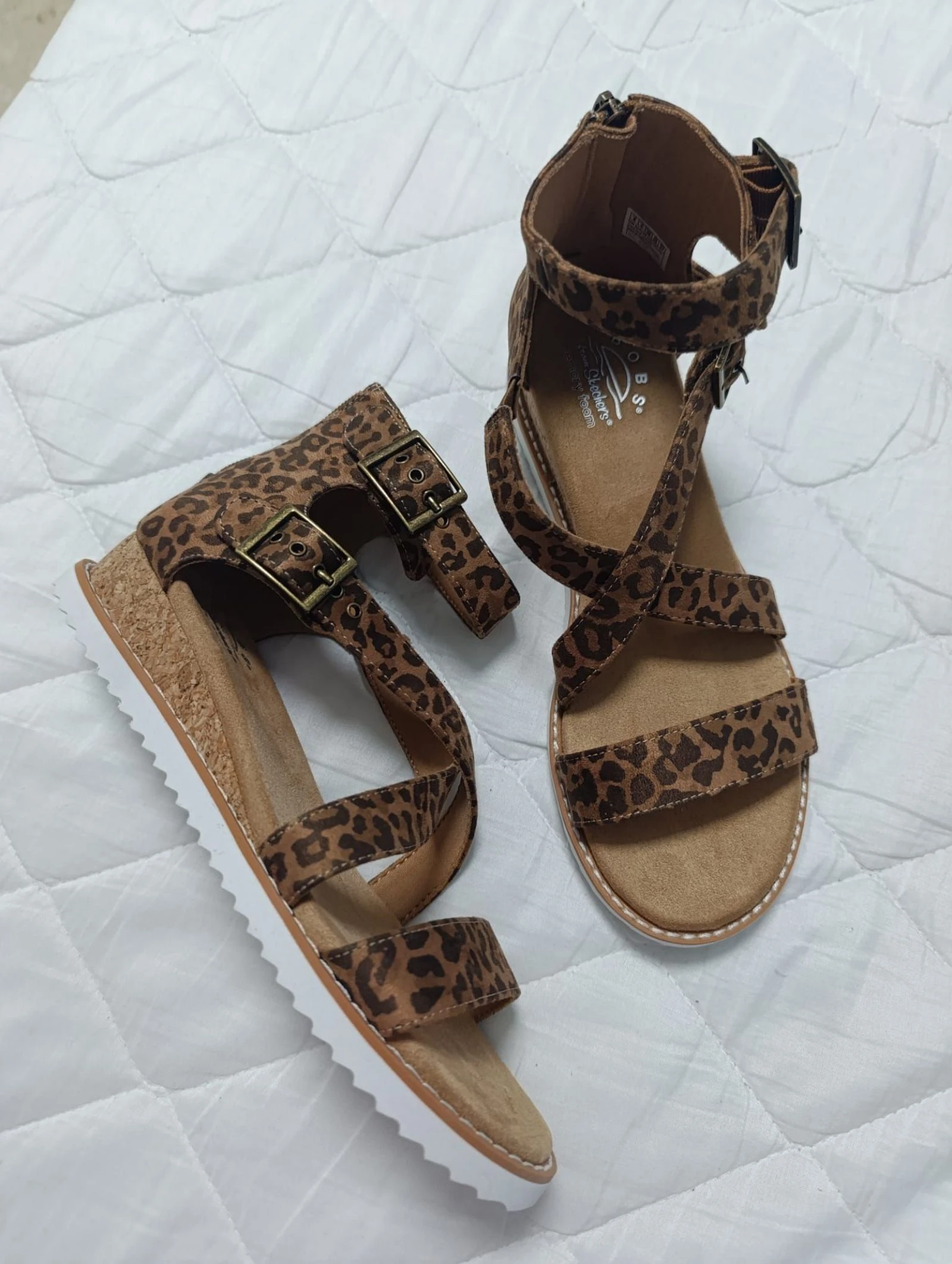 Sandalias Skechers Bob animalprint talla 38